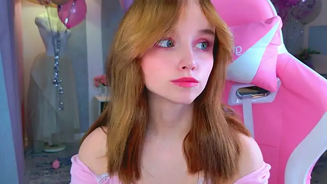 Snapshot of b4by_LoL1 chatting on 11-23-25, 03:34 b4by LoL1 online show from 11-23-25, 03:34