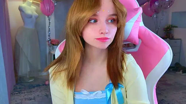 Snapshot of b4by_LoL1 chatting on 11-28-25, 05:48 b4by LoL1 online show from 11-28-25, 05:48