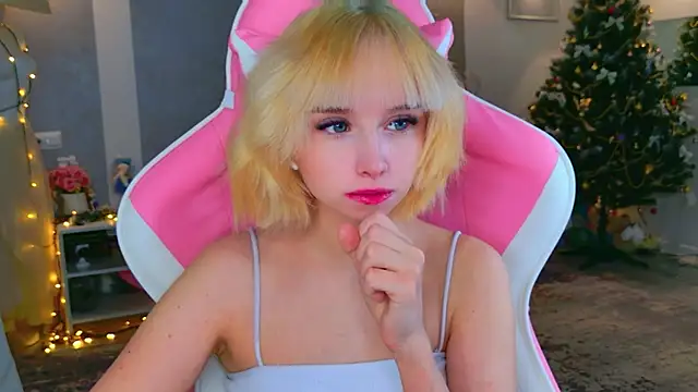 Snapshot of b4by_LoL1 chatting on 01-13-26, 02:55 b4by LoL1 online show from 01-13-26, 02:55