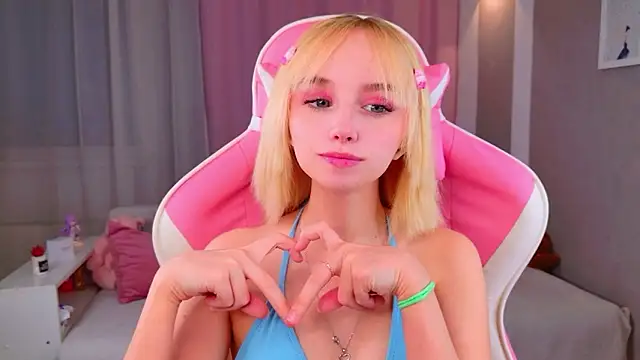 Snapshot of b4by_LoL1 chatting on 02-26-26, 01:32 b4by LoL1 online show from 02-26-26, 01:32