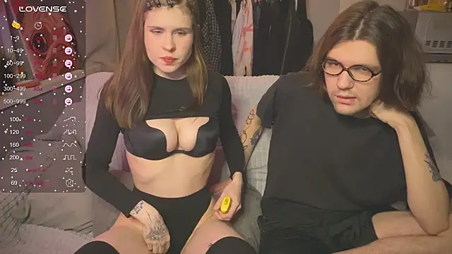 Snapshot of passiondesire_ chatting on 03-11-25, 07:25 passiondesire online show from 03-11-25, 07:25