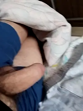 Snapshot of Grig1982 chatting on 11-21-25, 07:29 Grig1982 online show from 11-21-25, 07:29