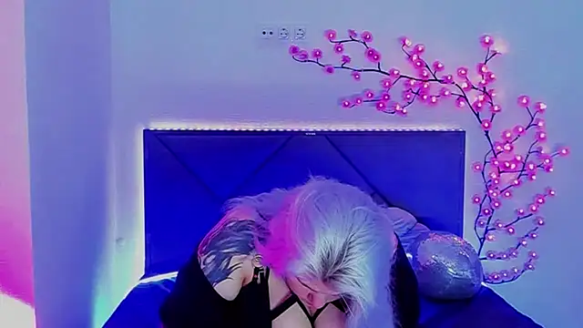 JoannLowe online show from 03-22-26, 08:23