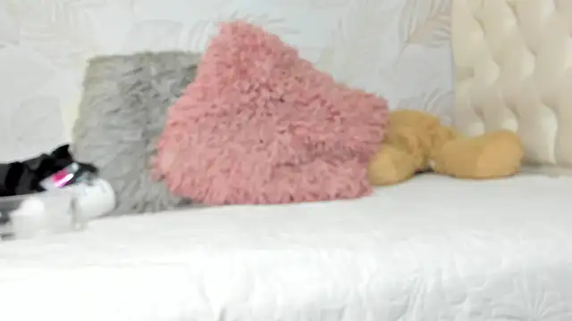 Snapshot of TianaReedd chatting on 01-22-25, 12:27 TianaReedd online show from 01-22-25, 12:27