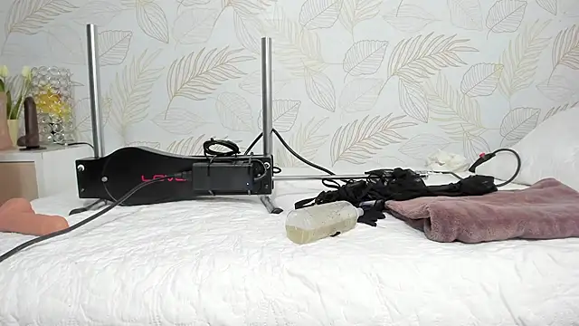 Snapshot of TianaReedd chatting on 01-28-25, 01:16 TianaReedd online show from 01-28-25, 01:16