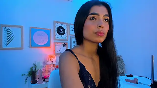Snapshot of TianaReedd chatting on 01-29-25, 12:56 TianaReedd online show from 01-29-25, 12:56