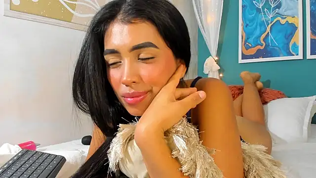 Snapshot of TianaReedd chatting on 03-10-25, 03:20 TianaReedd online show from 03-10-25, 03:20