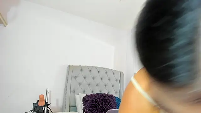 Snapshot of TianaReedd chatting on 10-14-25, 12:28 TianaReedd online show from 10-14-25, 12:28
