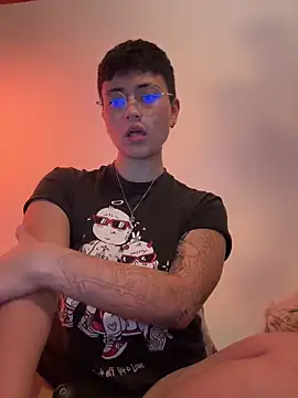 Snapshot of Ashley_Chriss chatting on 01-05-25, 11:04 Ashley Chriss online show from 01-05-25, 11:04