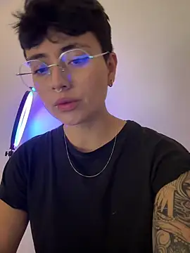 Snapshot of Ashley_Chriss chatting on 03-09-25, 11:03 Ashley Chriss online show from 03-09-25, 11:03