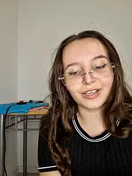 LineaDemie online show from 09-21-25, 05:14