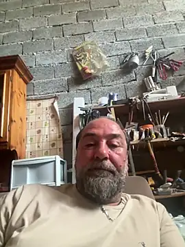 Snapshot of ros217 chatting on 07-11-26, 09:01 ros217 online show from 07-11-26, 09:01