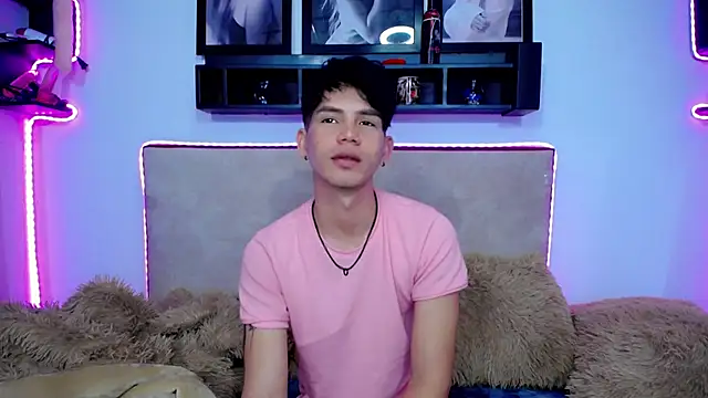 Tayson Rivers online show from 12-13-24, 03:32