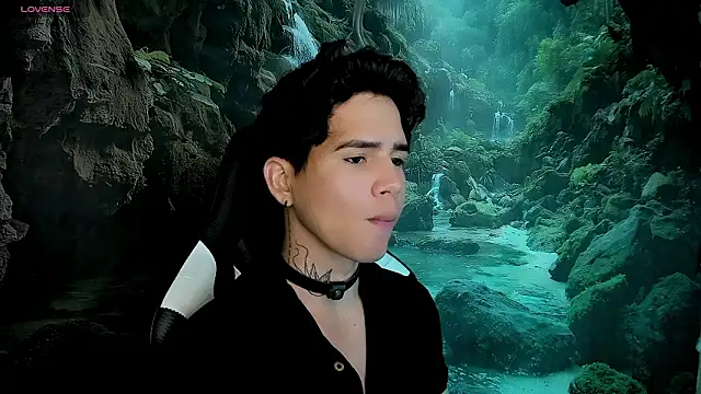 Snapshot of Tayson_Rivers chatting on 02-17-26, 01:24 Tayson Rivers online show from 02-17-26, 01:24