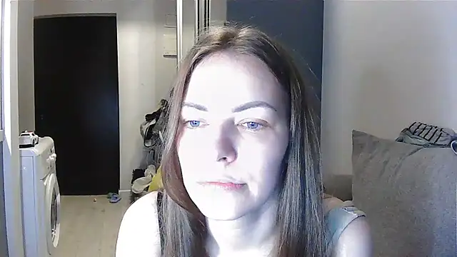AnnaDiamond1 online show from 07-17-26, 09:41