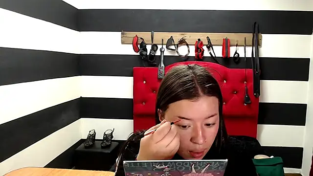 Marian Ran online show from 03-07-25, 03:08