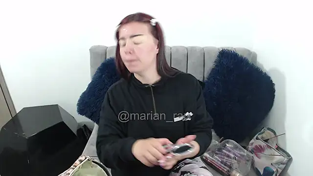 Marian Ran online show from 11-17-25, 04:07