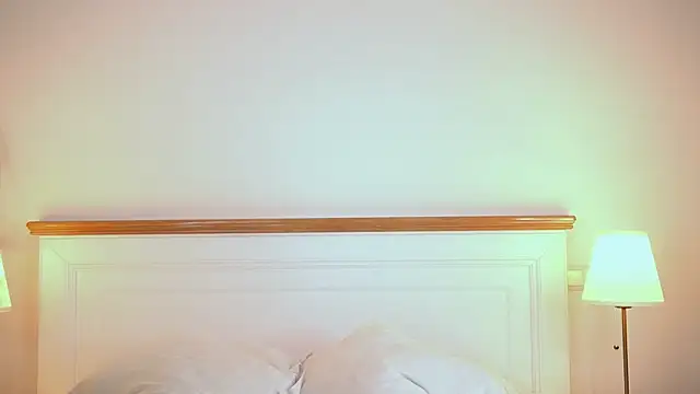 Snapshot of AdelineKing chatting on 06-25-26, 01:38 AdelineKing online show from 06-25-26, 01:38
