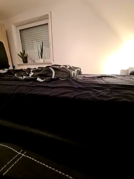 Snapshot of tom8912 chatting on 02-16-25, 12:19 tom8912 online show from 02-16-25, 12:19
