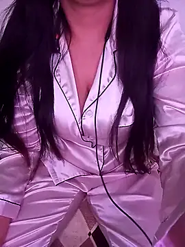 Snapshot of Liyan- chatting on 03-02-25, 10:16 Liyan- online show from 03-02-25, 10:16