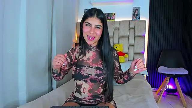 little sophie18 online show from 10-05-25, 08:51