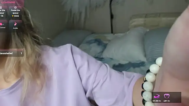 foxy blond online show from 02-07-25, 06:24