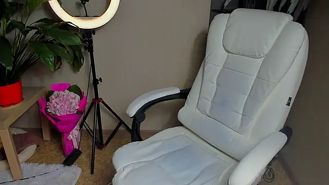 foxy blond online show from 10-06-25, 12:19