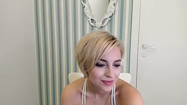 SakuFox online show from 03-04-25, 10:16