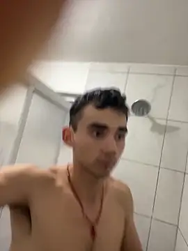 Snapshot of kevinsito1 chatting on 10-06-25, 12:02 kevinsito1 online show from 10-06-25, 12:02