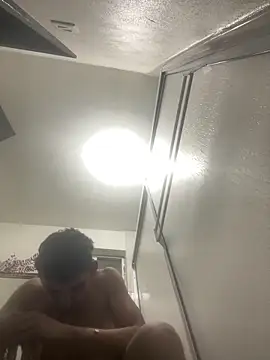 Snapshot of kevinsito1 chatting on 12-19-25, 05:25 kevinsito1 online show from 12-19-25, 05:25