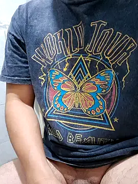 Snapshot of strokvic chatting on 02-14-25, 05:51 strokvic online show from 02-14-25, 05:51