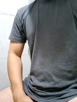 Snapshot of strokvic chatting on 02-17-25, 04:53 strokvic online show from 02-17-25, 04:53