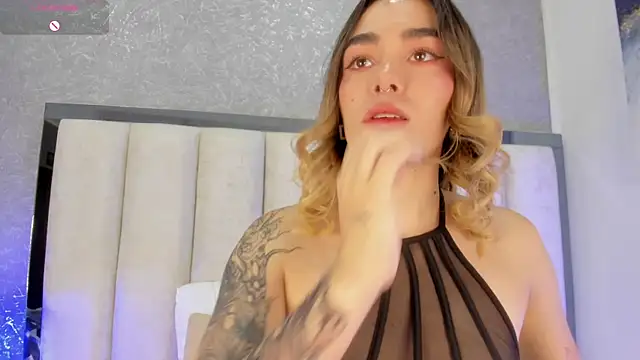 Lucy Vega online show from 09-11-25, 04:45