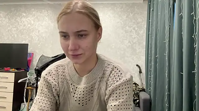 AnneBall online show from 12-30-24, 12:42