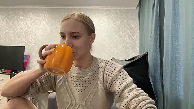 AnneBall online show from 01-07-25, 10:43