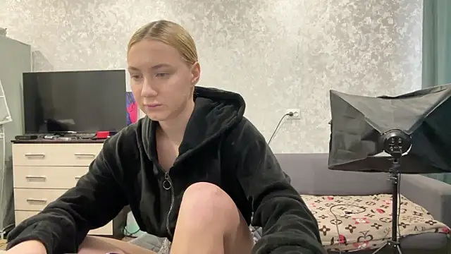 AnneBall online show from 02-03-25, 06:56