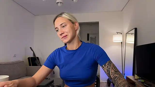 AnneBall online show from 10-29-25, 03:14