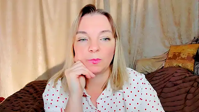 Regina  blue online show from 12-04-25, 03:10