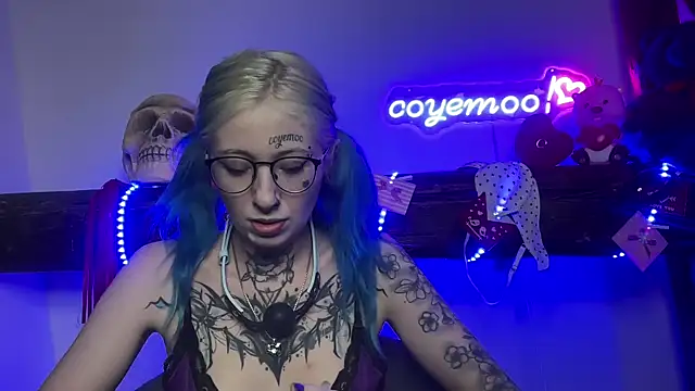 coyemoo online show from 02-14-25, 05:57