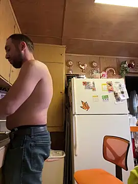 Snapshot of SmokingSloth chatting on 03-13-25, 10:43 SmokingSloth online show from 03-13-25, 10:43