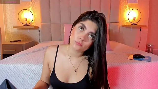 Amy-Saenz online show from 12-04-25, 03:10