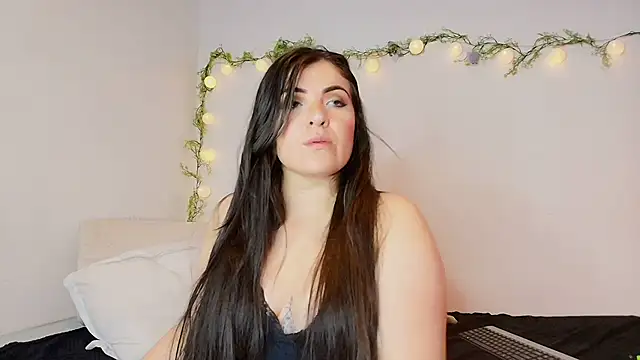 Amara vega online show from 05-30-26, 11:18