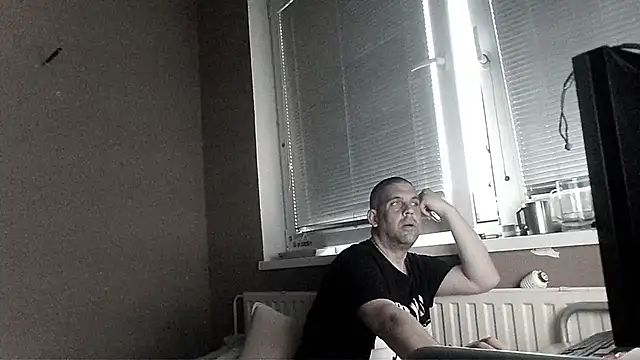 YouWantMe666 online show from 06-25-26, 07:07