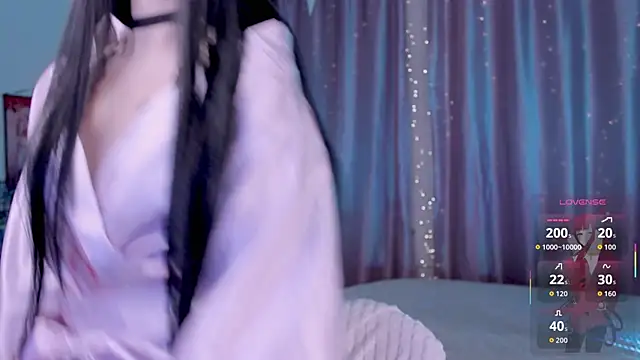 Snapshot of Carolina_Leep chatting on 10-28-25, 01:25 Carolina Leep online show from 10-28-25, 01:25