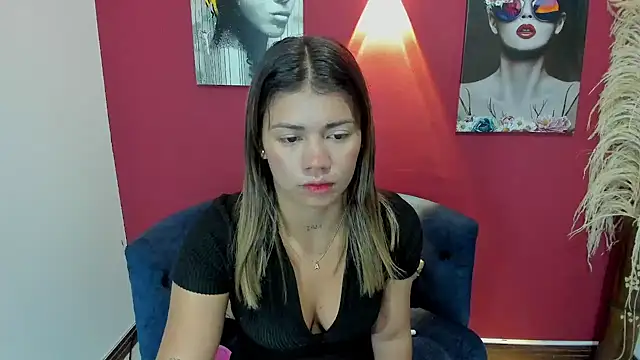 Snapshot of Gissel_Angel chatting on 12-17-24, 12:12 Gissel Angel online show from 12-17-24, 12:12