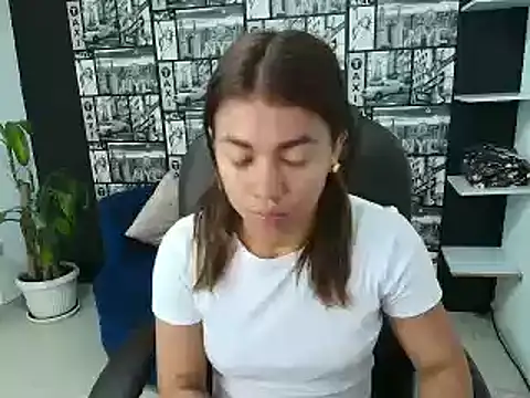 Snapshot of Gissel_Angel chatting on 02-24-25, 08:14 Gissel Angel online show from 02-24-25, 08:14
