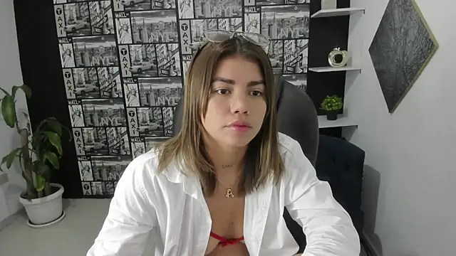 Snapshot of Gissel_Angel chatting on 03-18-25, 07:10 Gissel Angel online show from 03-18-25, 07:10