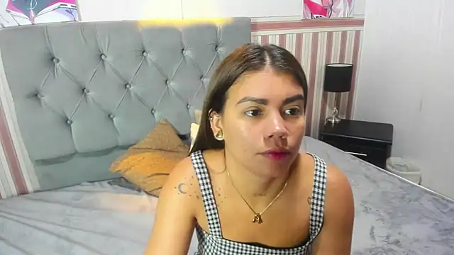 Snapshot of Gissel_Angel chatting on 03-22-25, 11:42 Gissel Angel online show from 03-22-25, 11:42