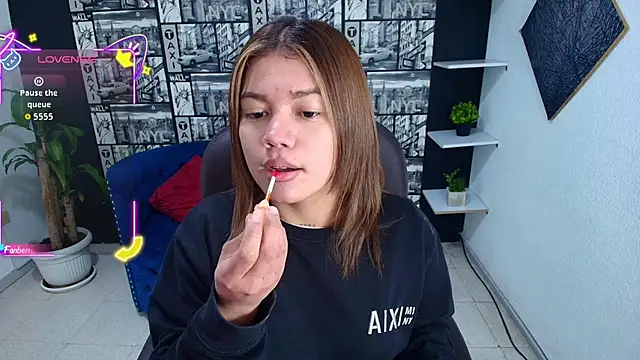Snapshot of Gissel_Angel chatting on 09-18-25, 08:11 Gissel Angel online show from 09-18-25, 08:11