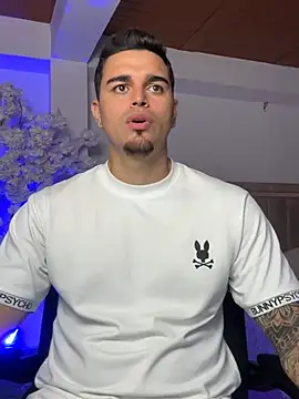 Axel Big cock online show from 07-11-26, 01:52